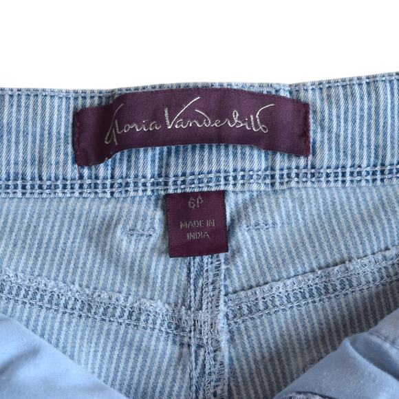 Vintage Gloria Vanderbilt Denim Shorts, Size 6P, Vertical Striped Design - Picture 4 of 6